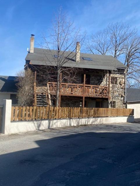Appartement Avec Vue Et Jardin Formiguères Eksteriør bilde