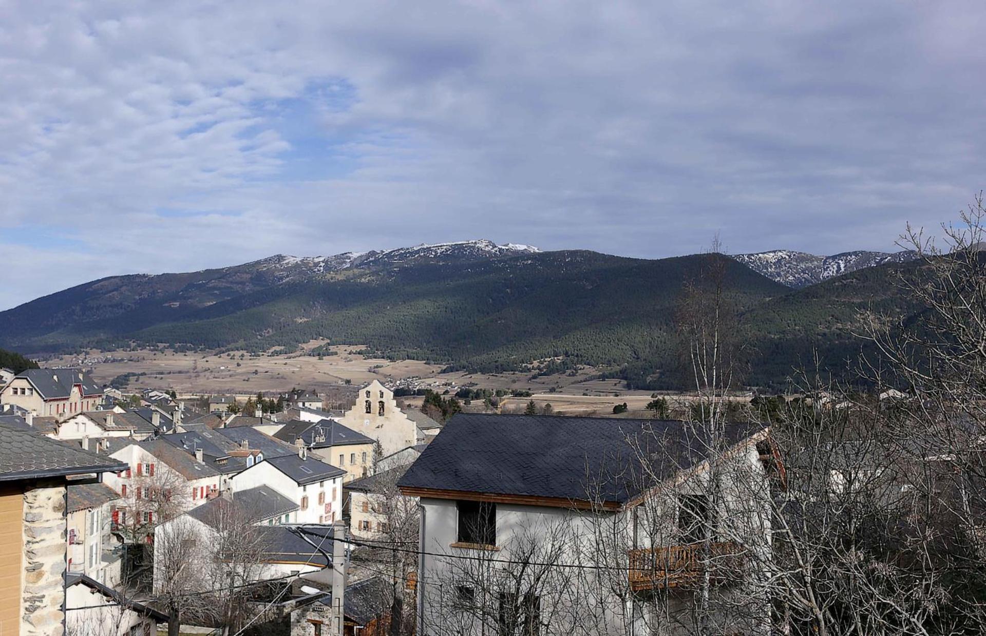 Appartement Avec Vue Et Jardin Formiguères Eksteriør bilde